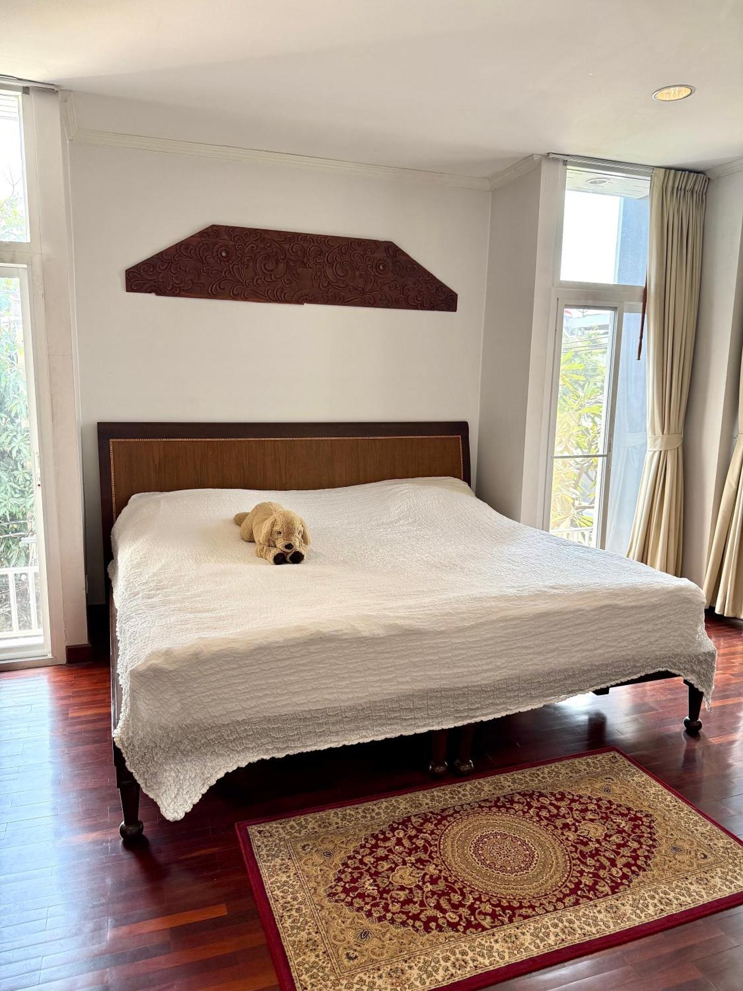 Samsen Suites Spacious 2Br Contemporary Thai Style Banguecoque Exterior foto