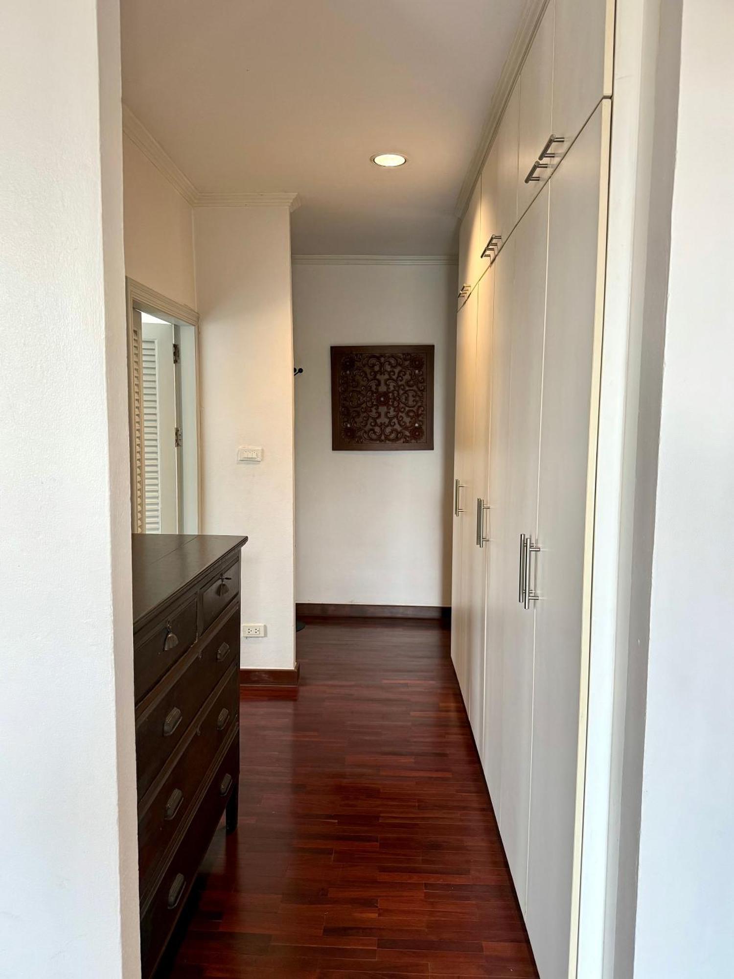 Samsen Suites Spacious 2Br Contemporary Thai Style Banguecoque Exterior foto