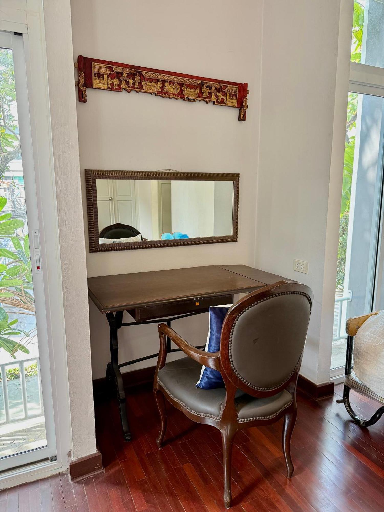Samsen Suites Spacious 2Br Contemporary Thai Style Banguecoque Exterior foto