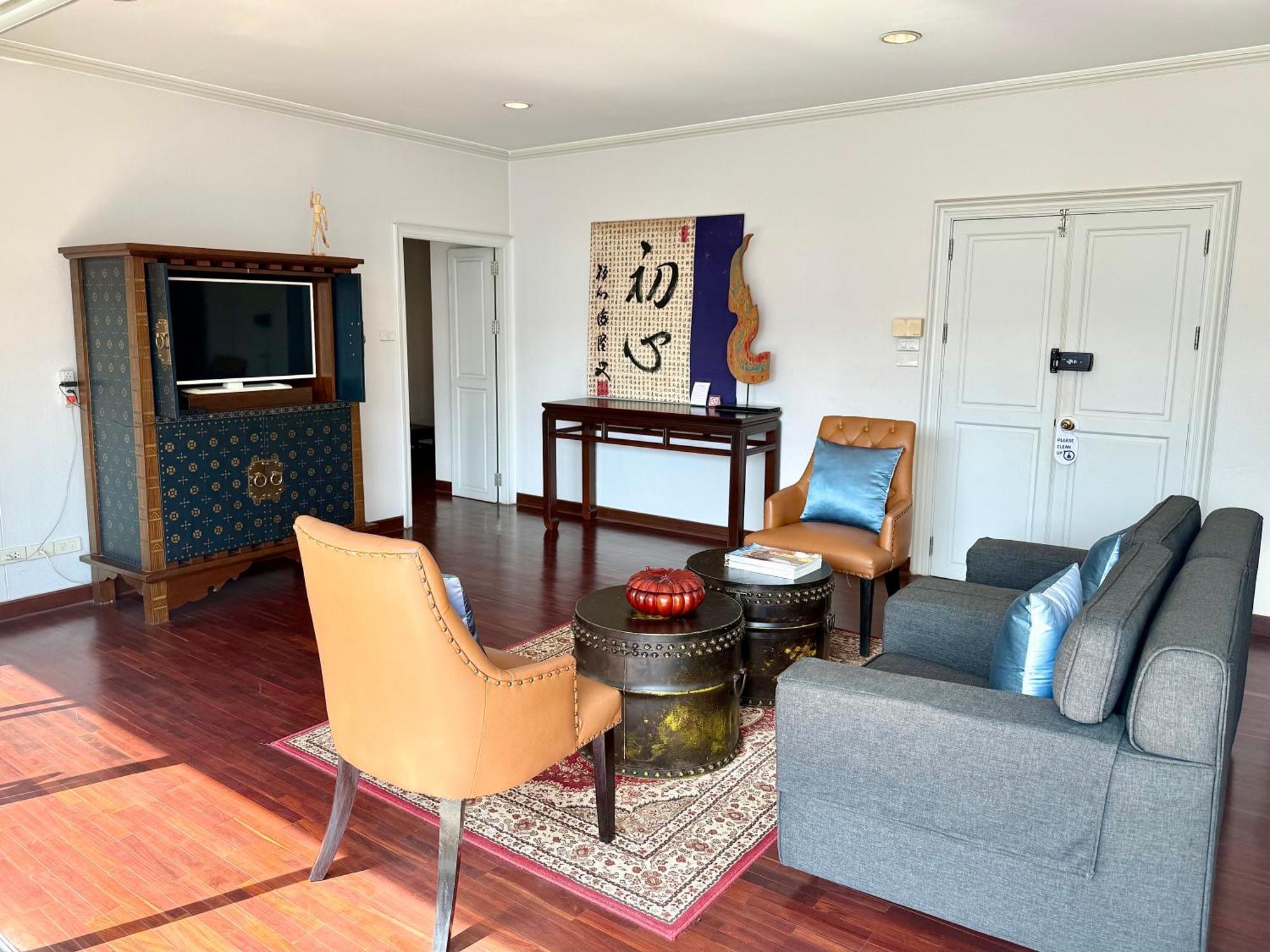 Samsen Suites Spacious 2Br Contemporary Thai Style Banguecoque Exterior foto