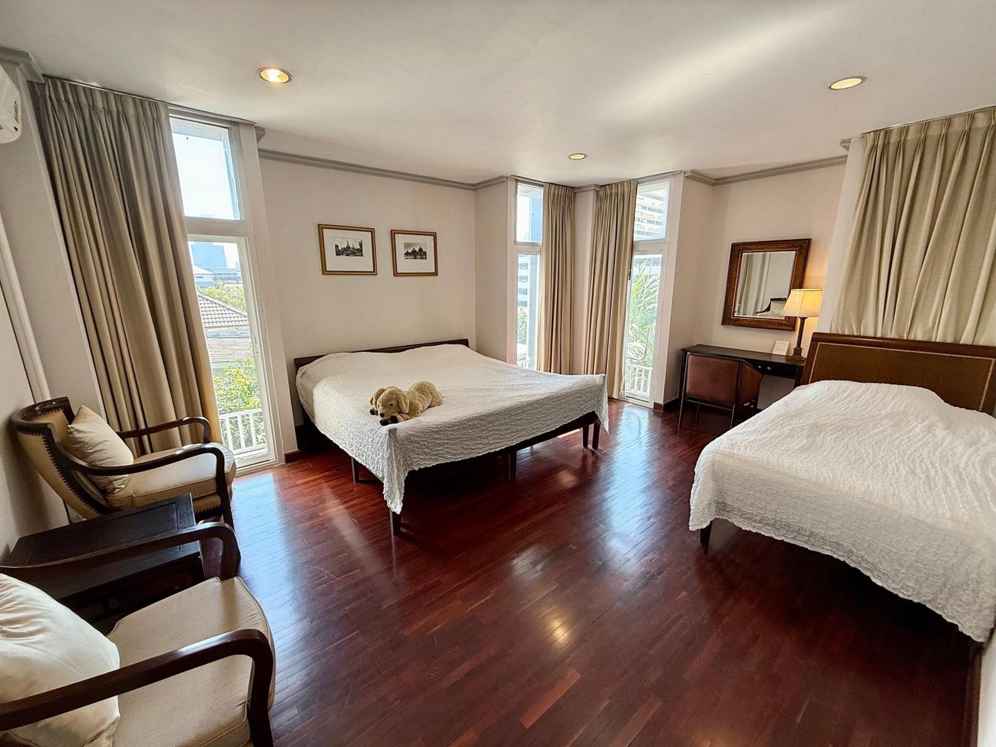 Samsen Suites Spacious 2Br Contemporary Thai Style Banguecoque Exterior foto